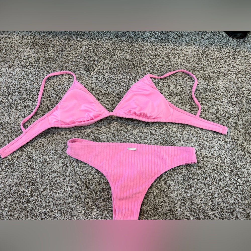 Billabong pink bikini